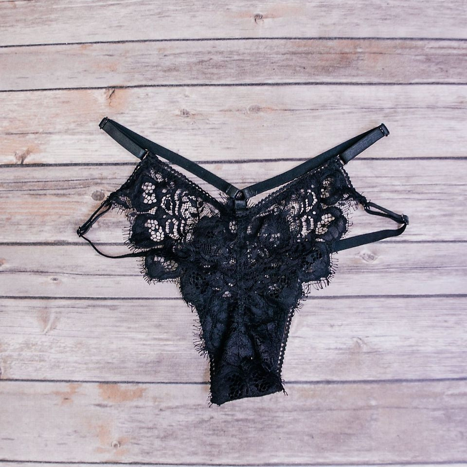 Angie's Showroom Black Swan Bikini Panty – TOILE