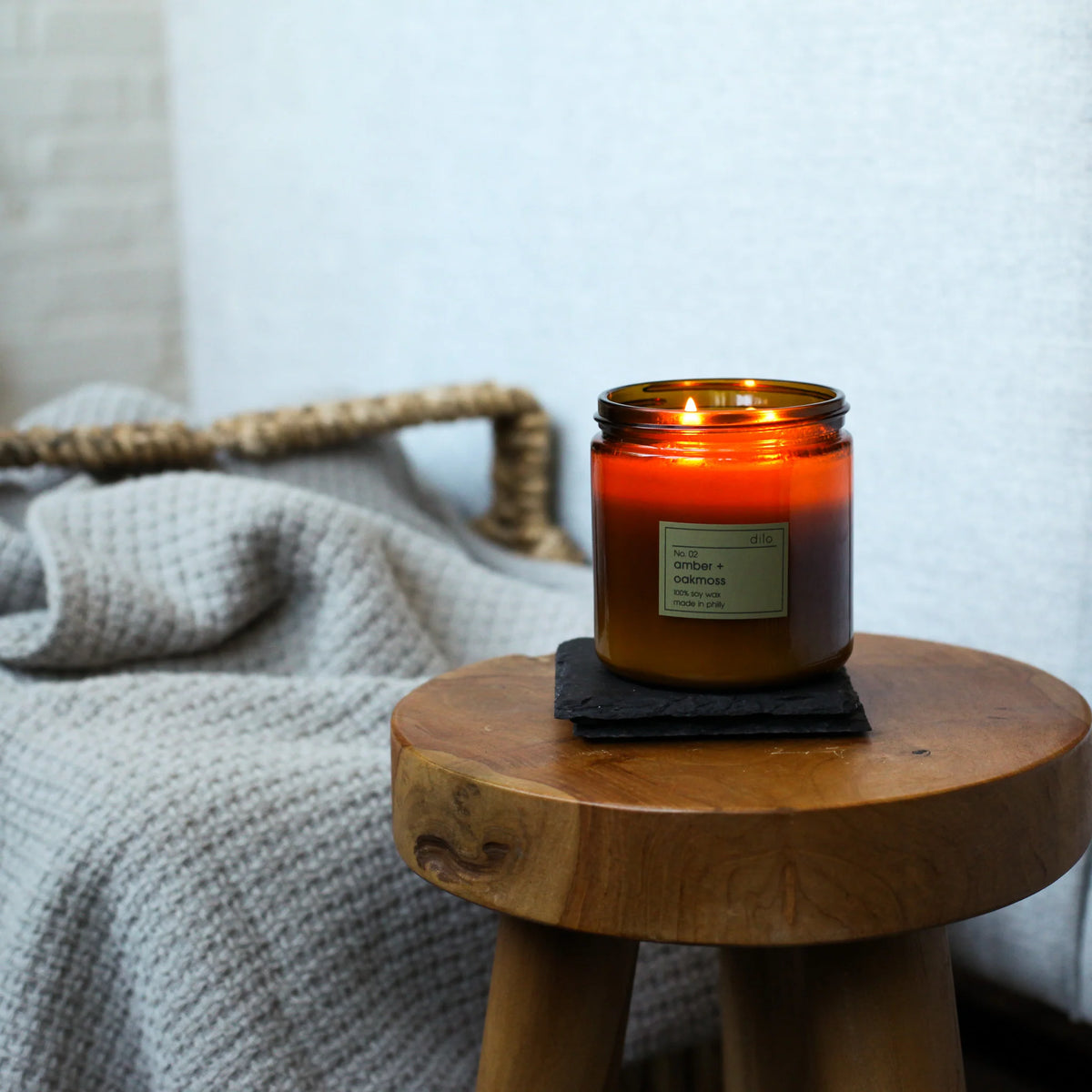 Dilo Amber + Oakmoss Candle