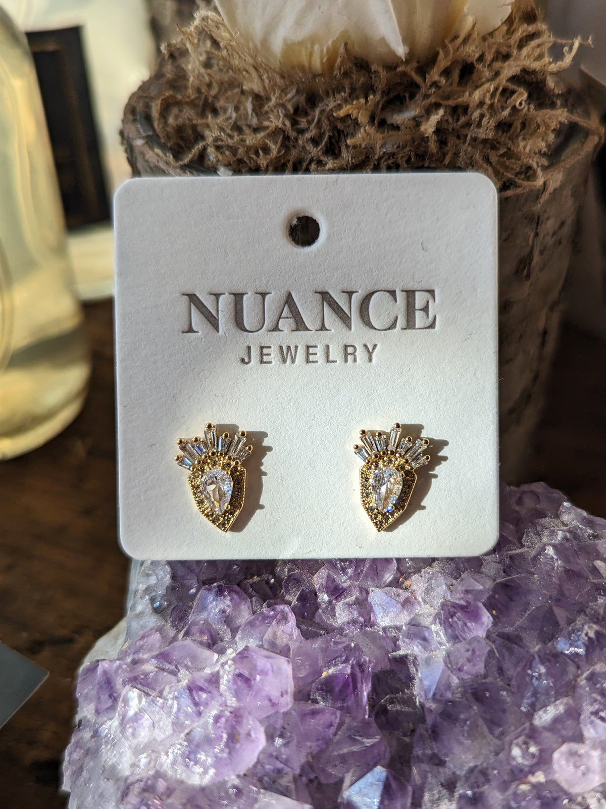 Nuance Queen Anne Studs