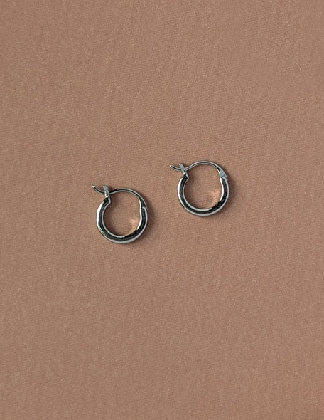 Nuance Silver Flat Snap Back Hoop