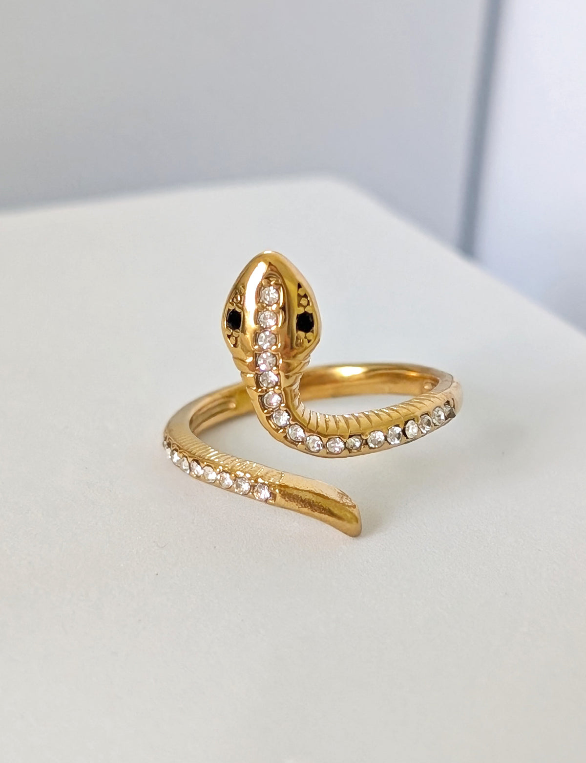 Nuance Serpant CZ Ring