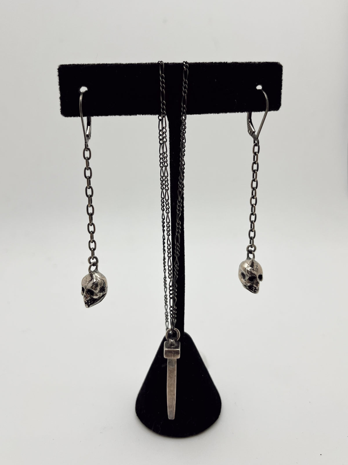 Hellhound Jewelry Baby Skull Chain Earrings - Silver
