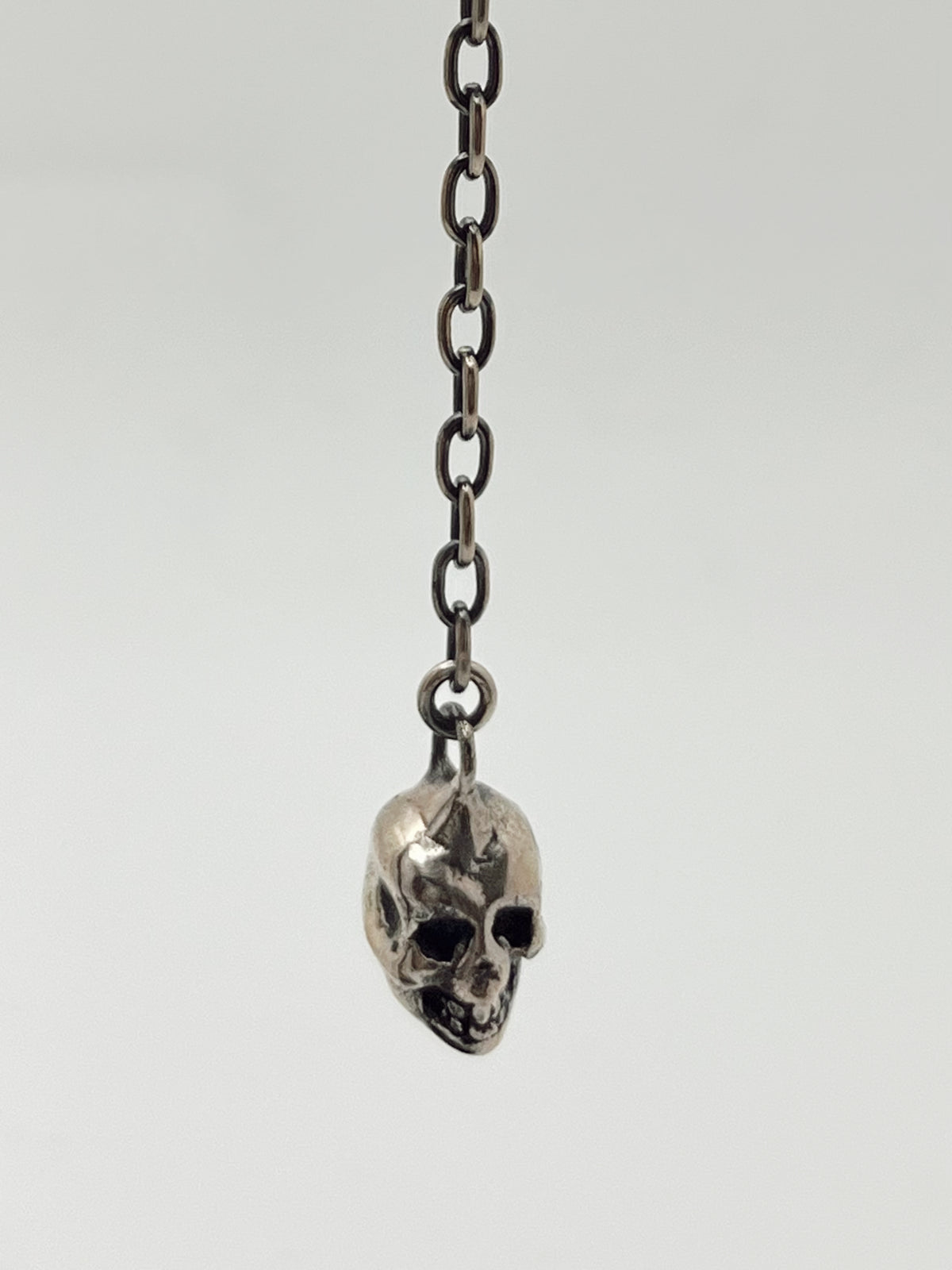 Hellhound Jewelry Baby Skull Chain Earrings - Silver