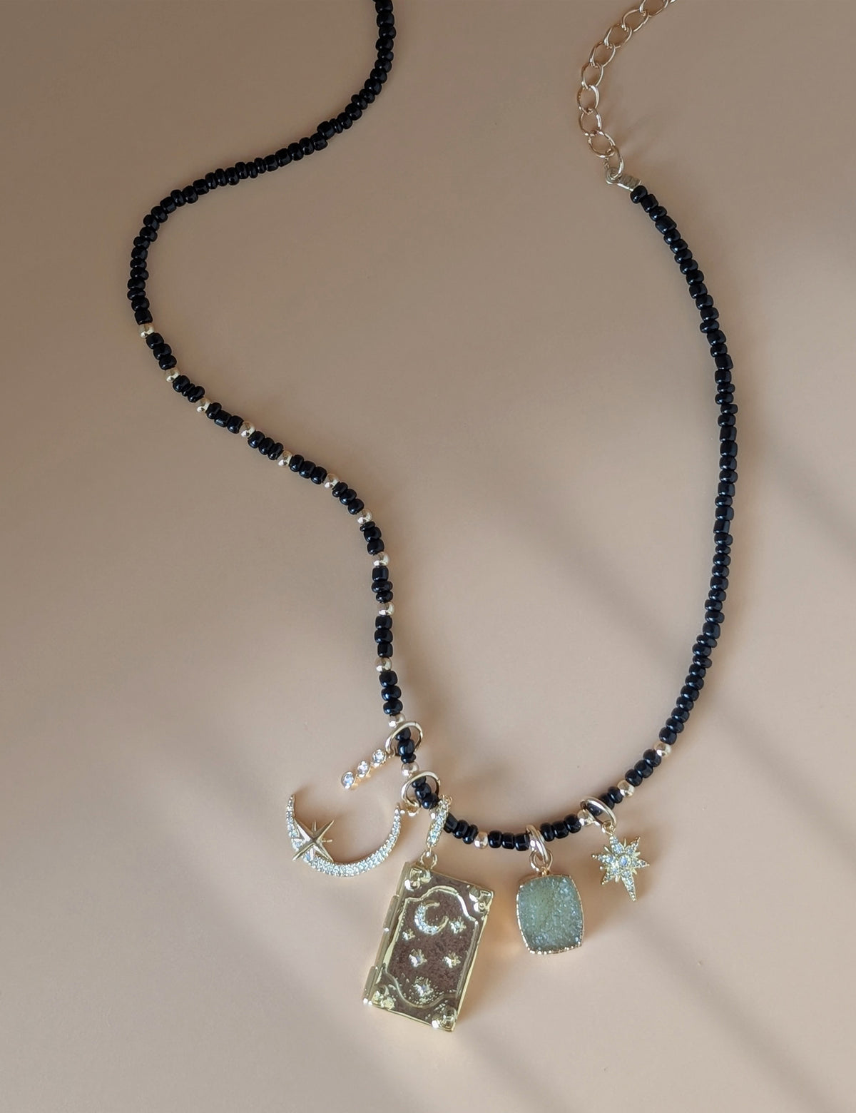 Nuance Seed Bead Charm Necklace Holder