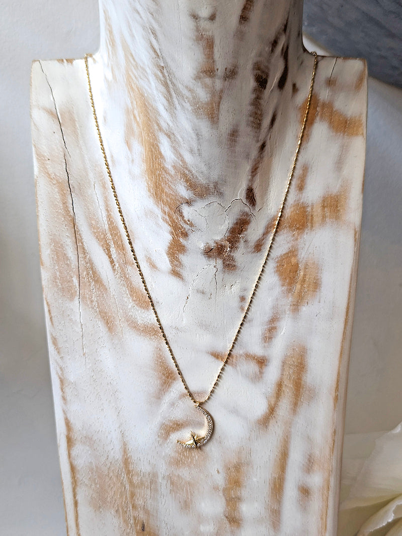 Nuance Crescent Moon Jewelry Set