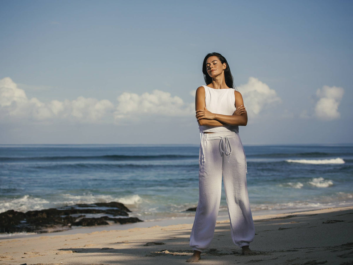 The Handloom Mia Pants - White