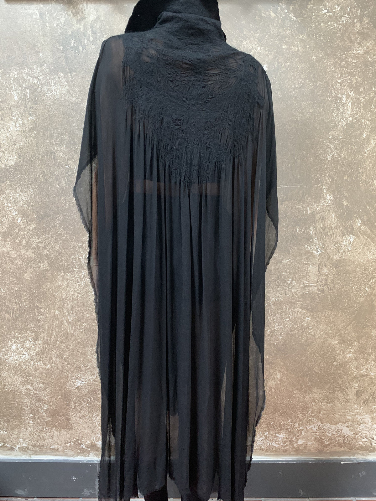 BlckBts Lunacy Kaftan - Black/Red