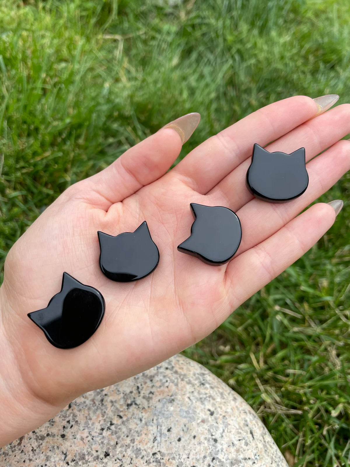 Witch's Way Craft Obsidian Mini Cat Face