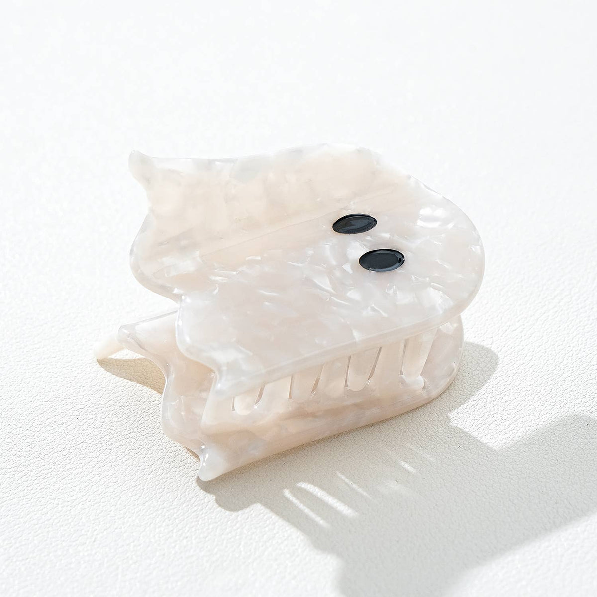Pearl Ghost Clip