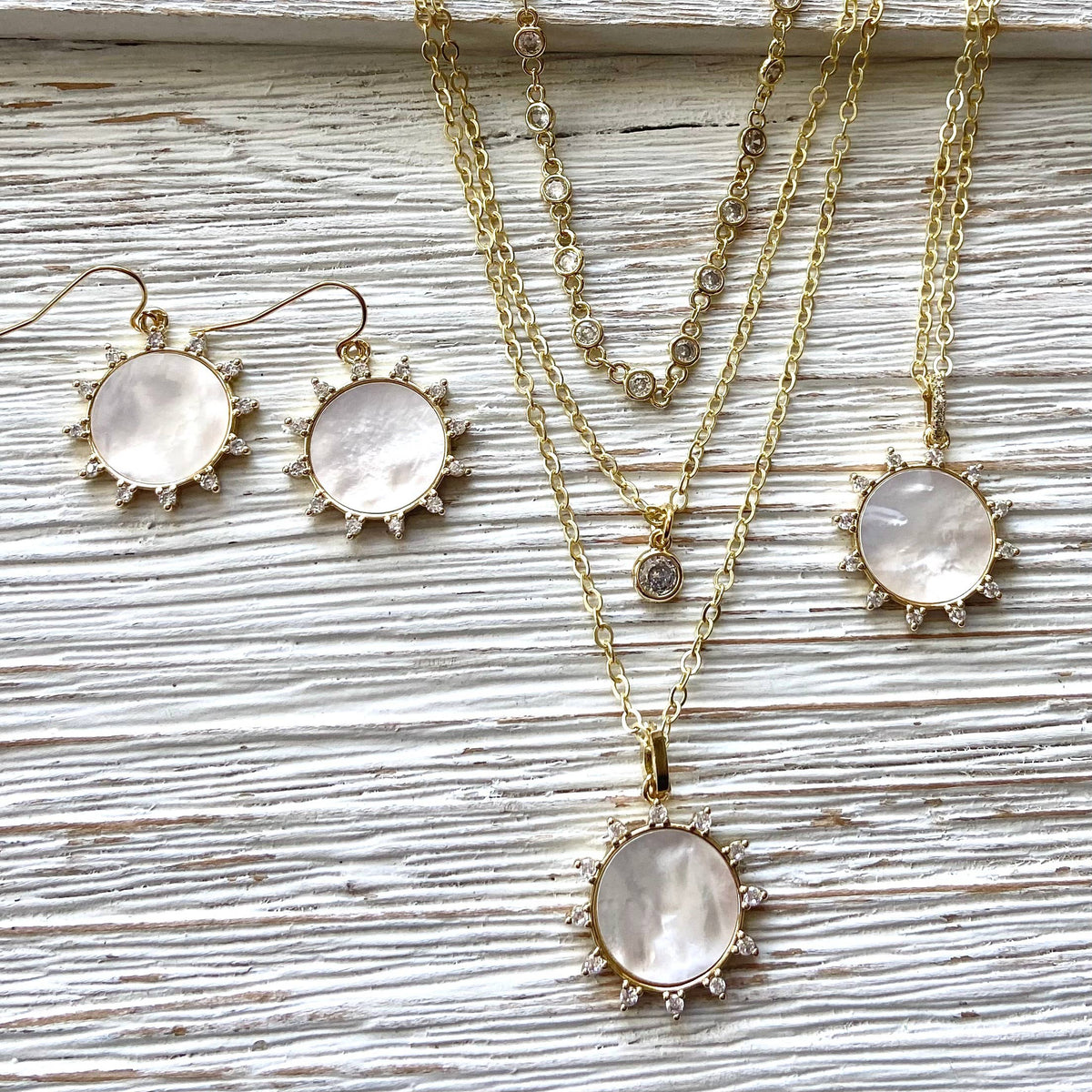 VB&CO Sunburst Pearl Earrings