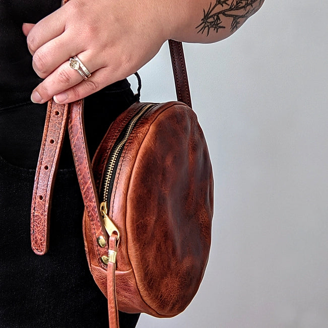 Directive Leather Canteen Crossbody Bag | Honey