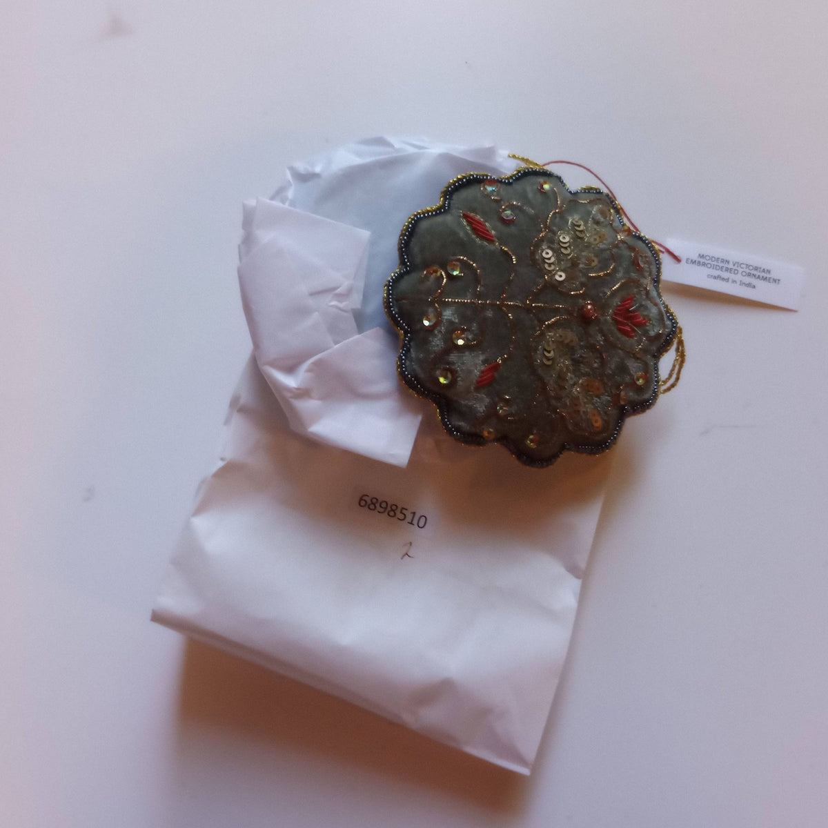 10 TV Modern Victorian Embroidered Ornament