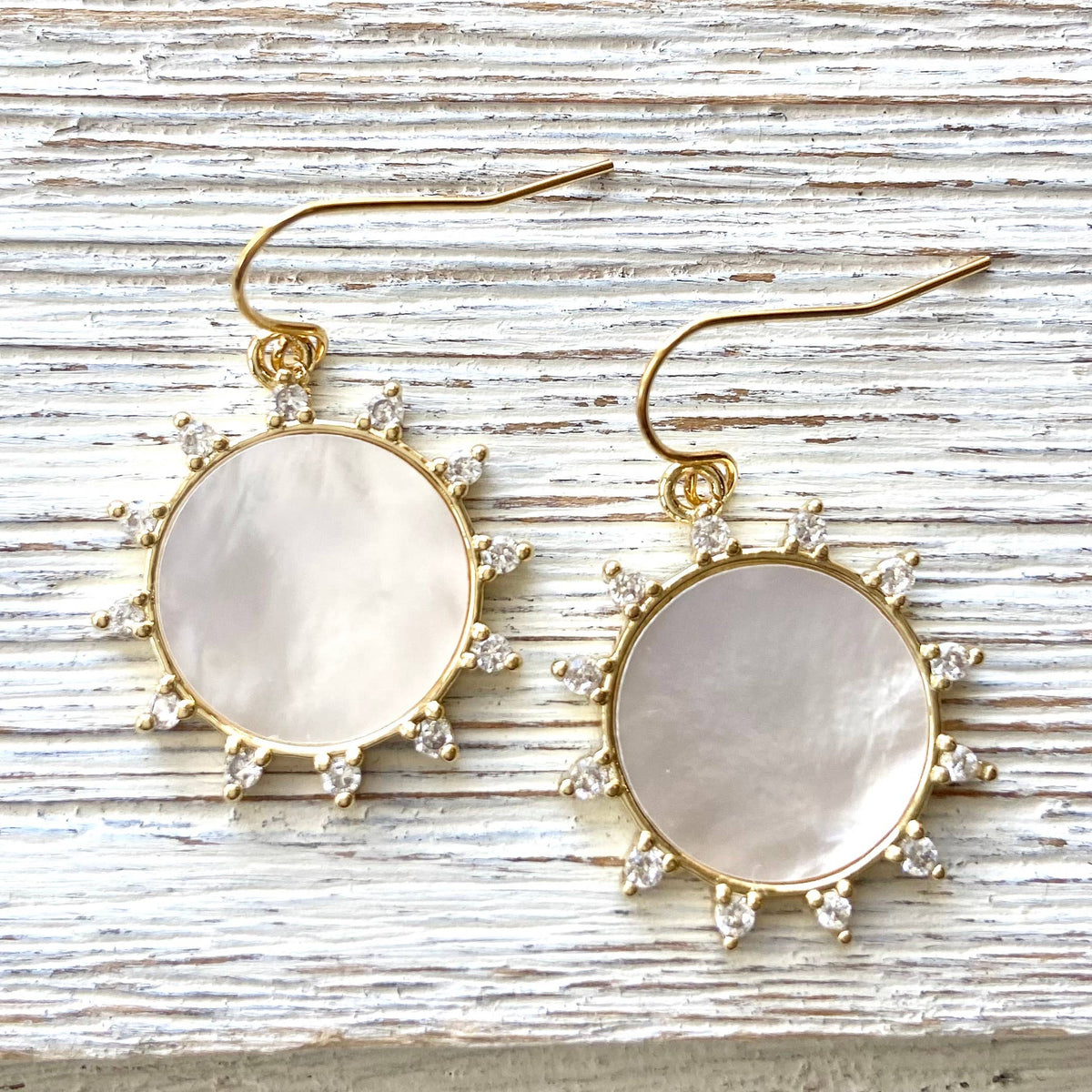 VB&CO Sunburst Pearl Earrings