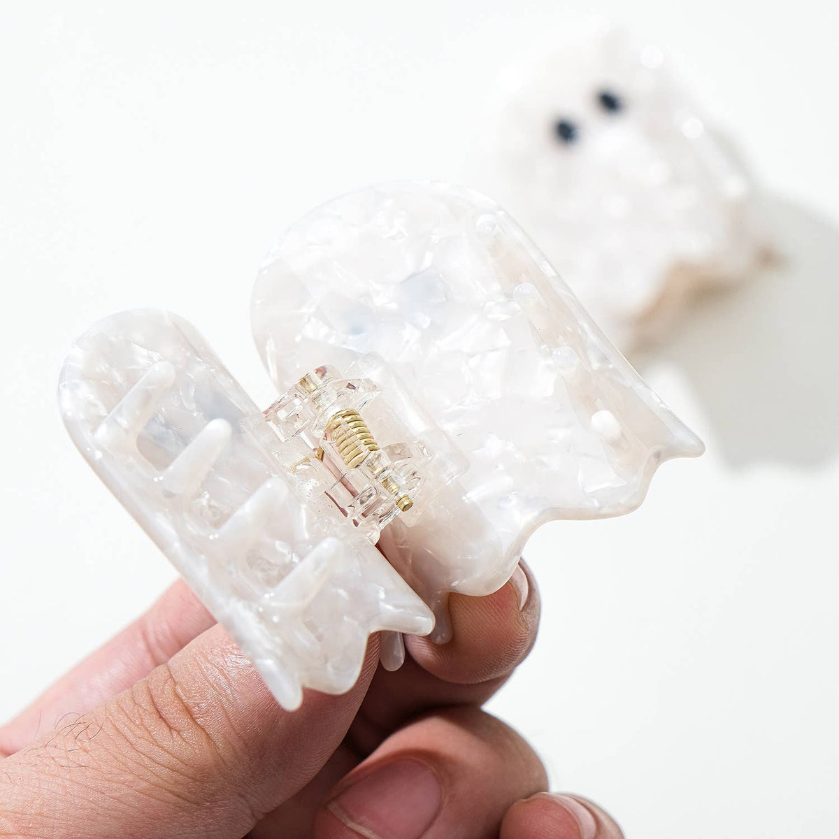 Pearl Ghost Clip