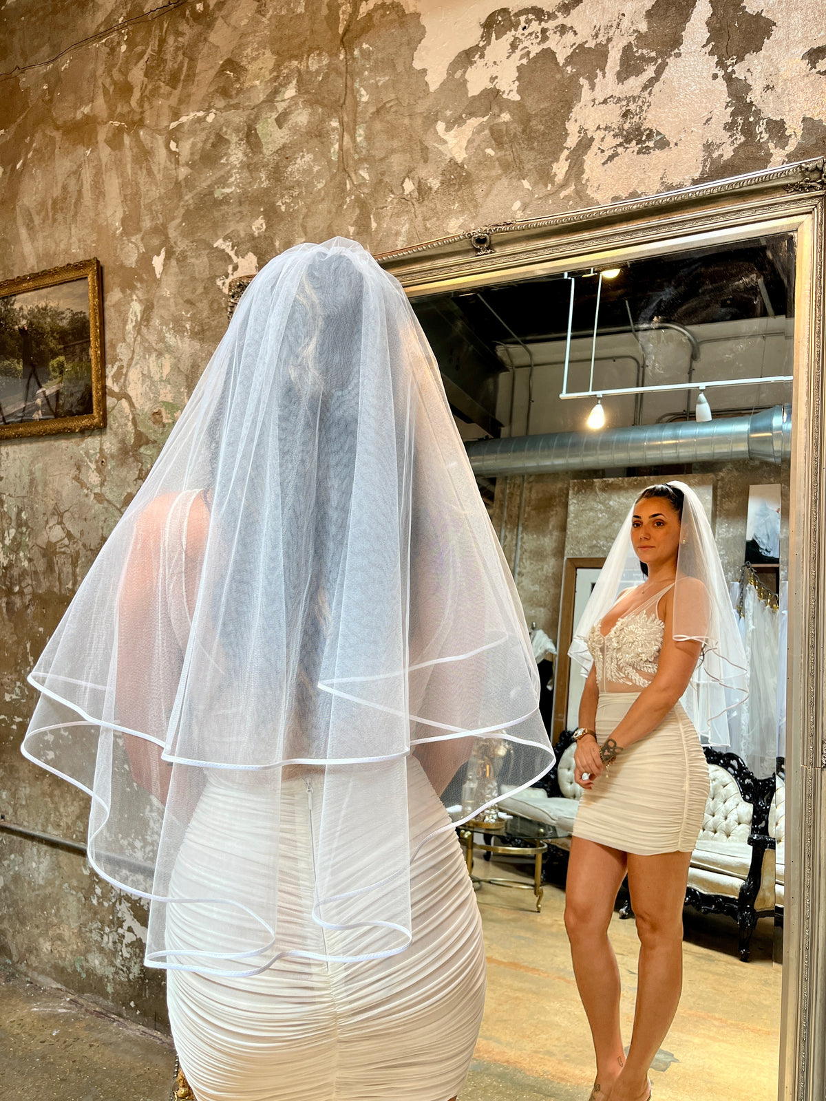 Toile Shoulder Length Veil in White