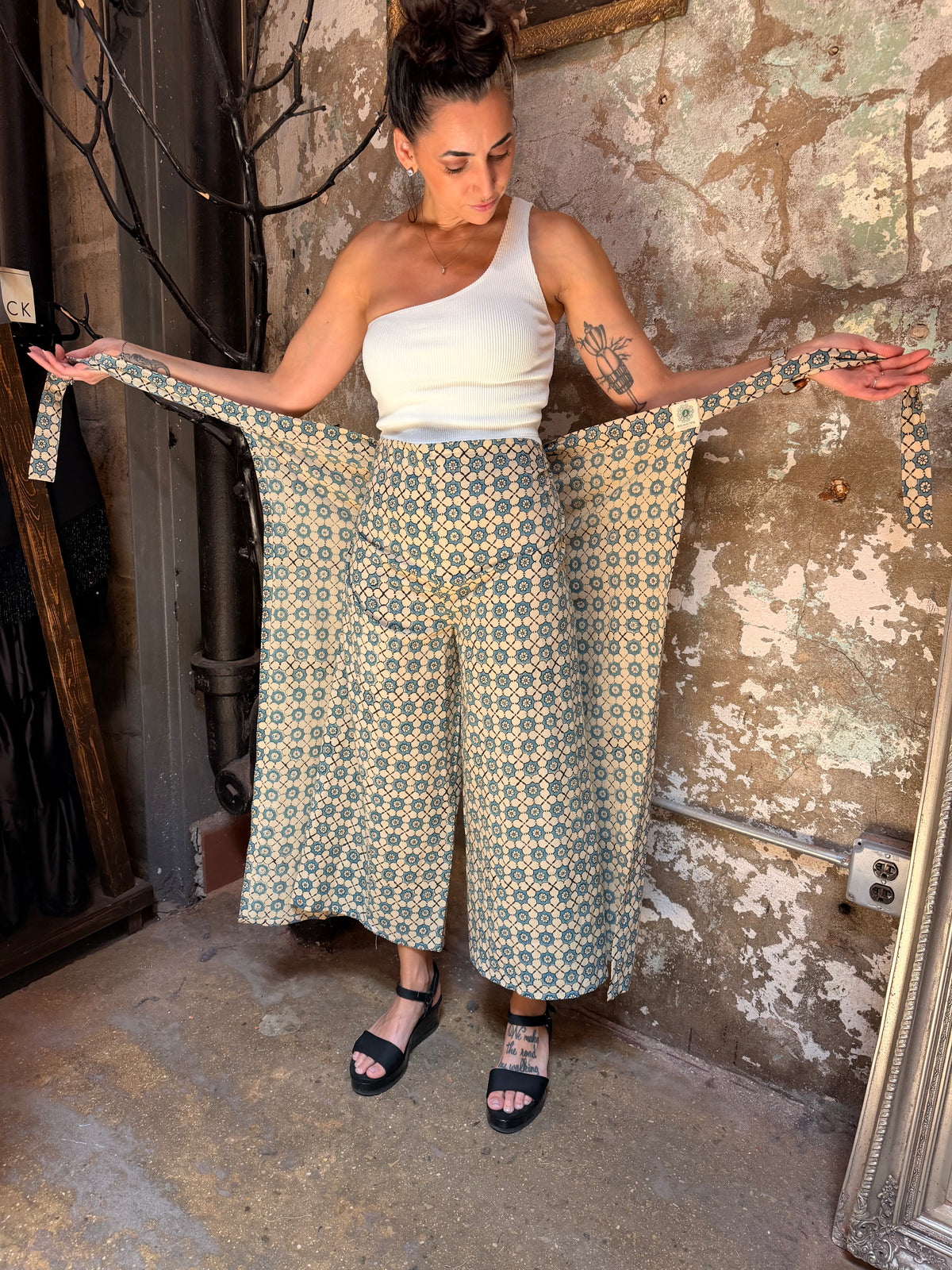 Green Tara Design X TOILE Wrap pants- Tile