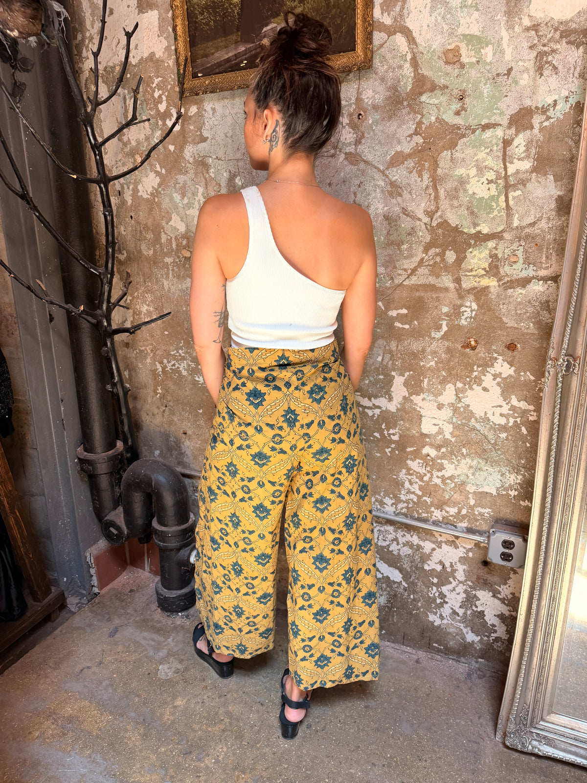 Green Tara Design X TOILE Wrap pants- Flora
