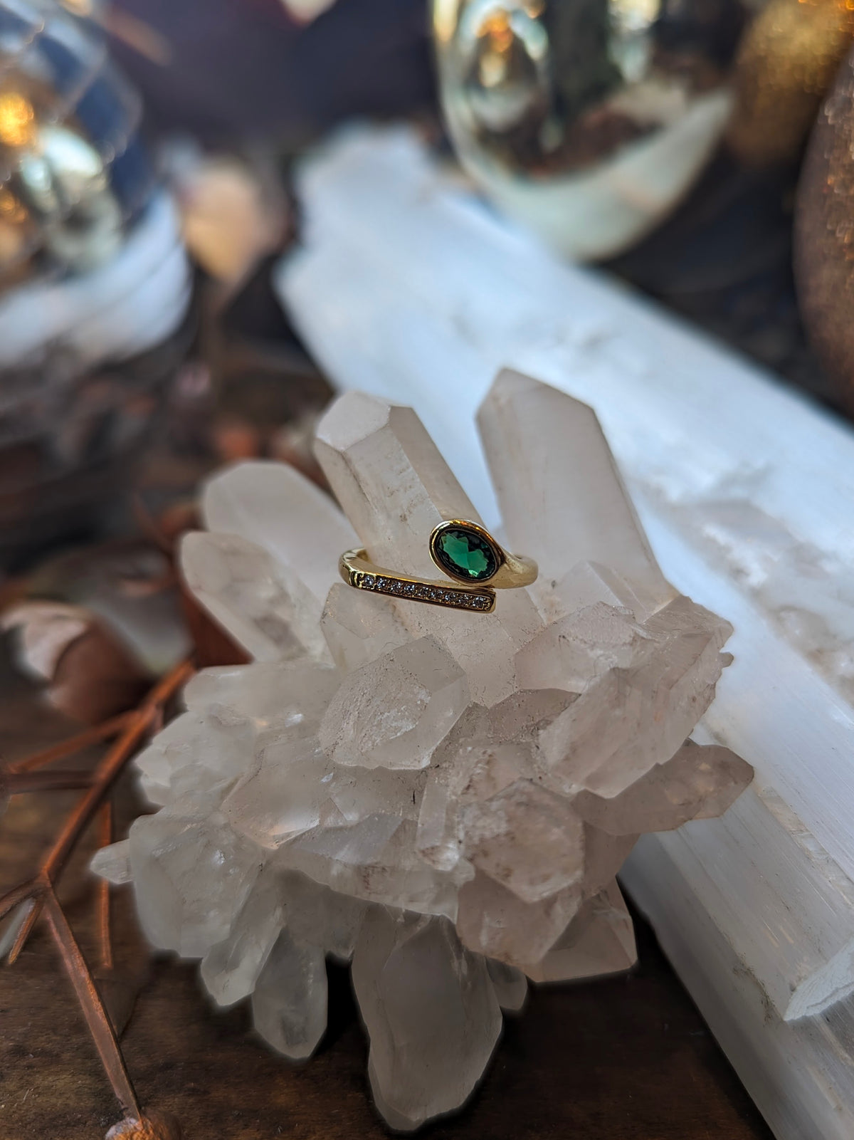 Nuance Emerald Crystal Bar Ring