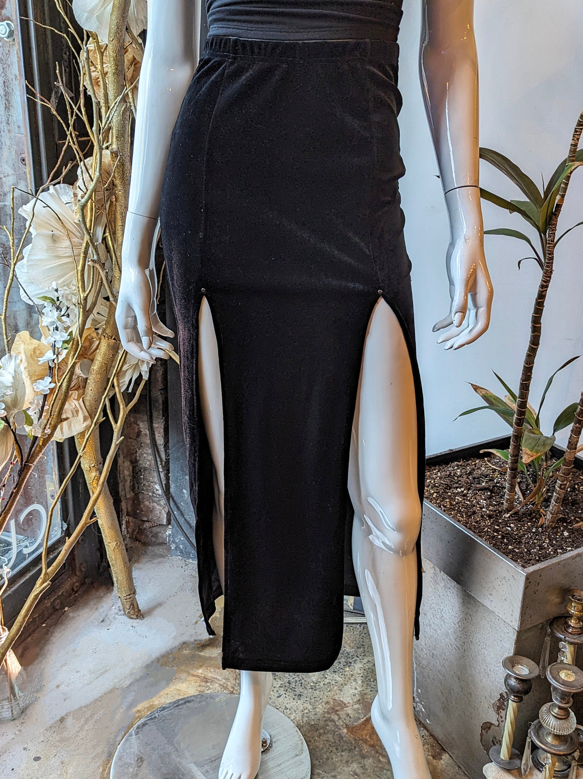 Tough Luv Double Slit Velvet Skirt | Black