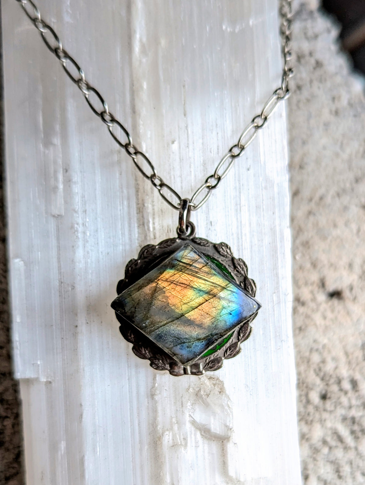 Zachary Pryor Silver Labradorite Pendant Necklace