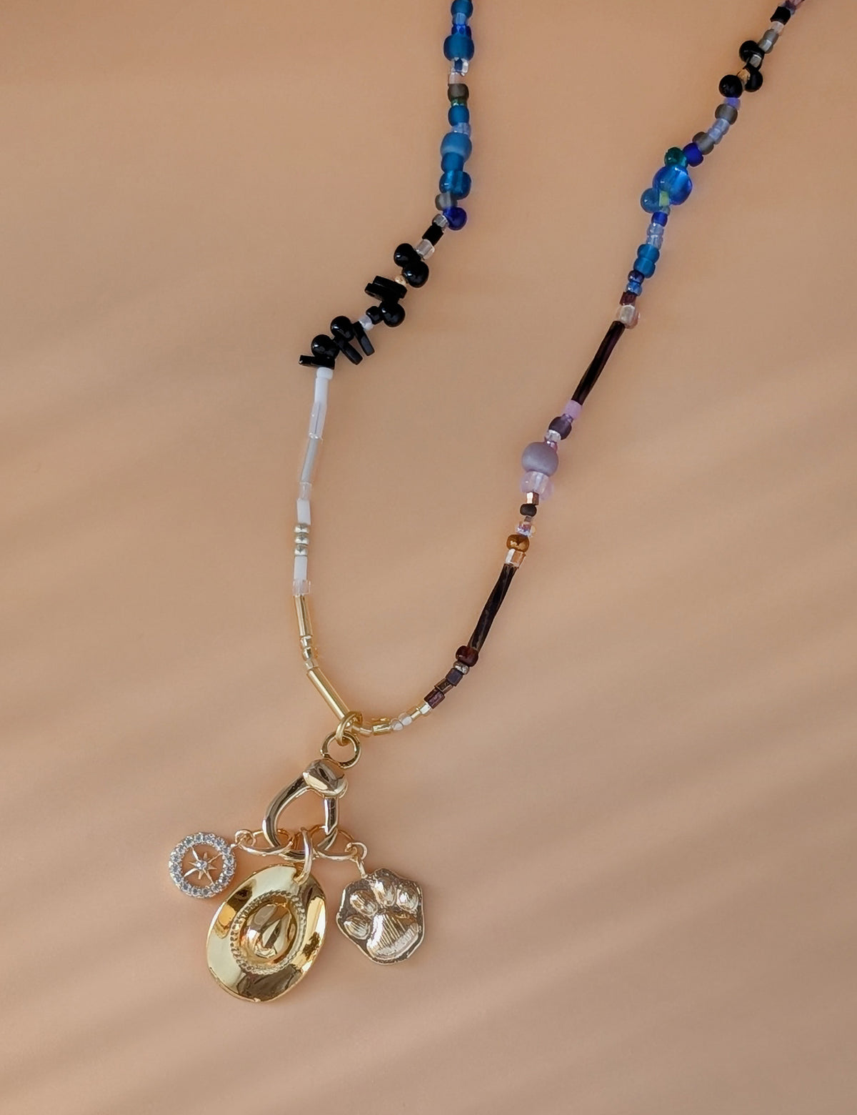 Nuance Glass Bead Charm Necklace Holder