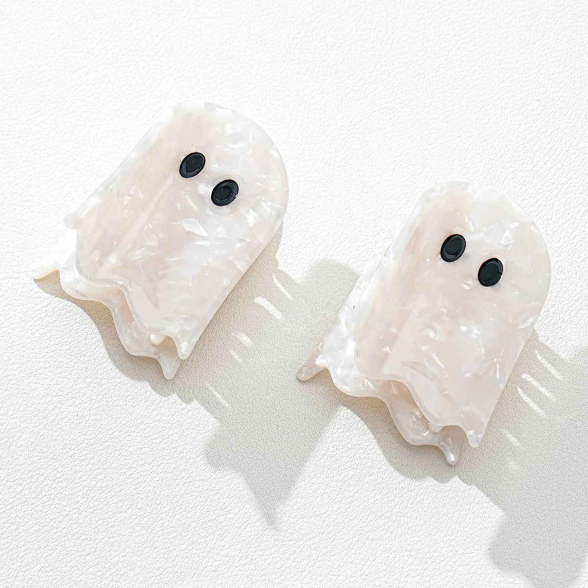 Pearl Ghost Clip