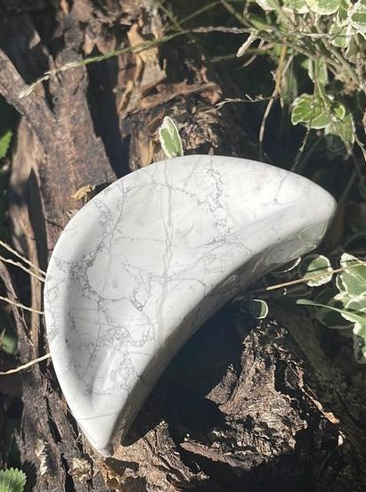 Witch's Way Craft Howlite Moon Bowl