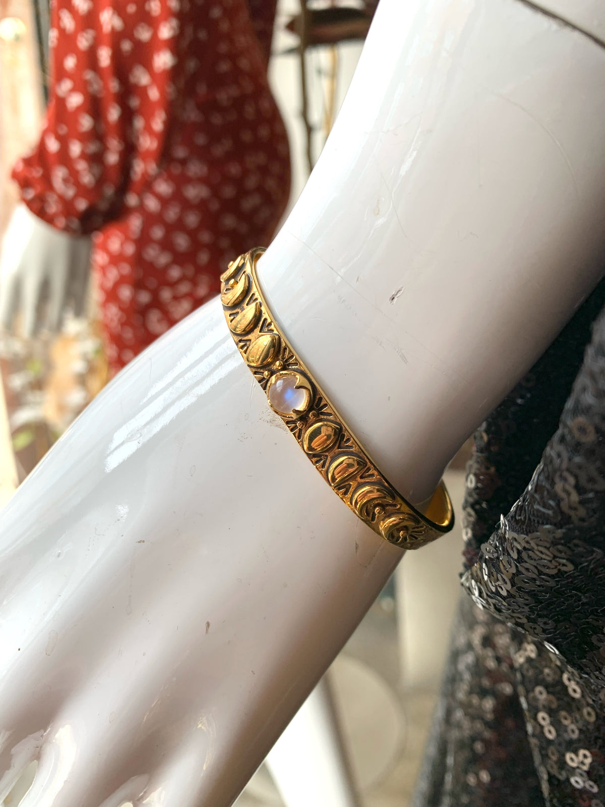 Hiouchi Moon Phases Cuff Bracelet | Gold | Labradorite