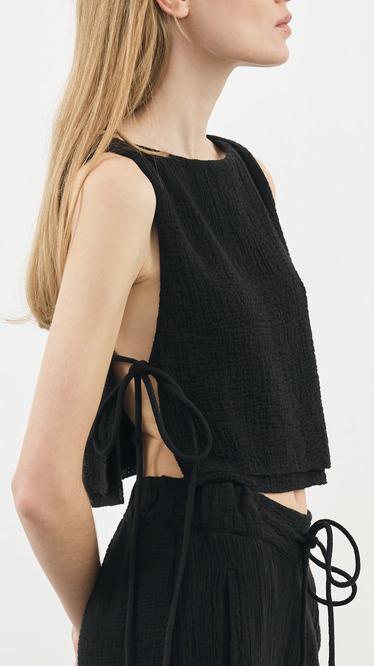 The Handloom Mia Tie Top Black