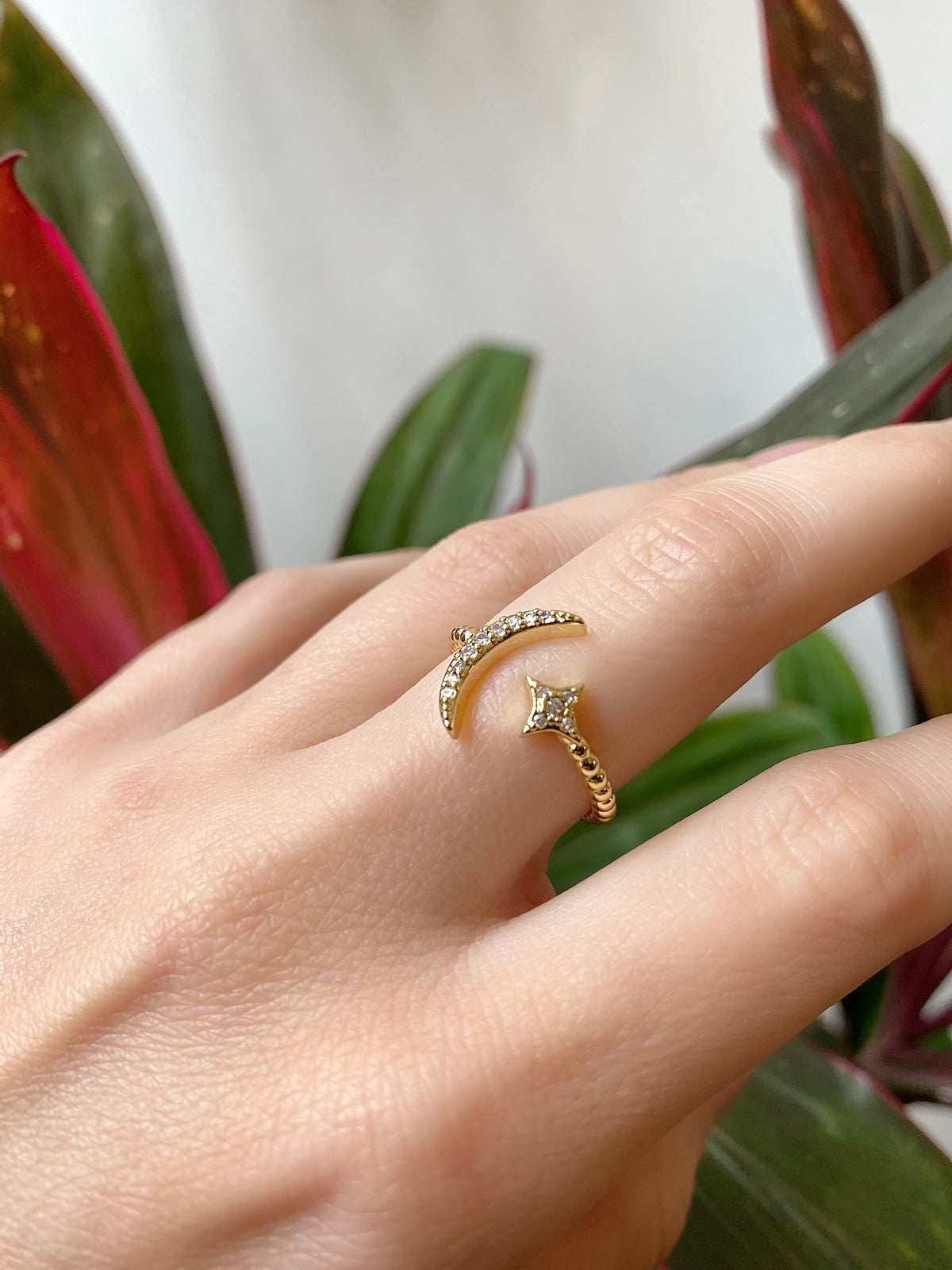 Nuance Crescent Moon Ring